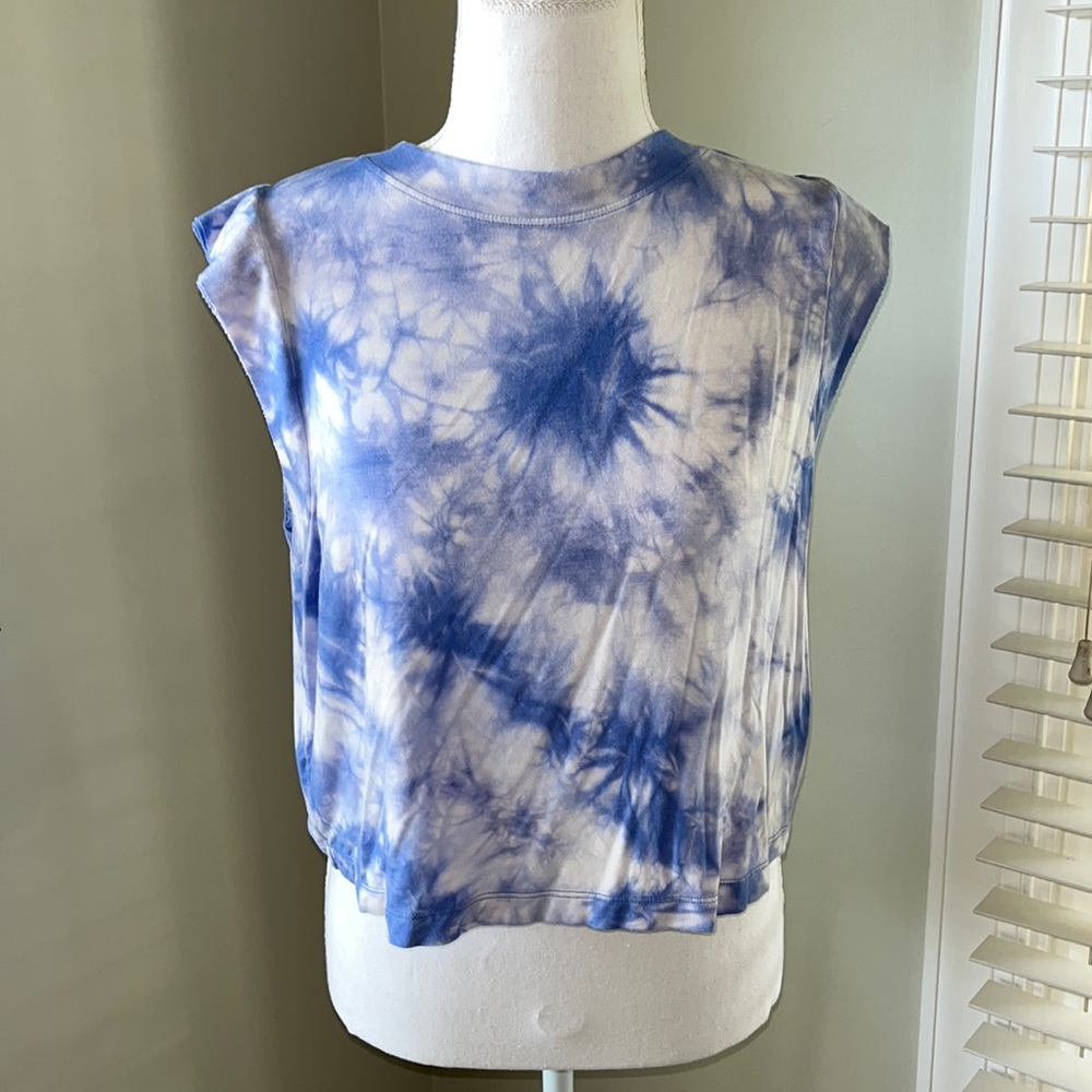 💋 3/$30 Women’s Athletic Muscle Tee